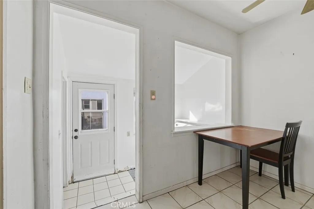 7614 Brunache, Downey, California 90242 home-pic-27