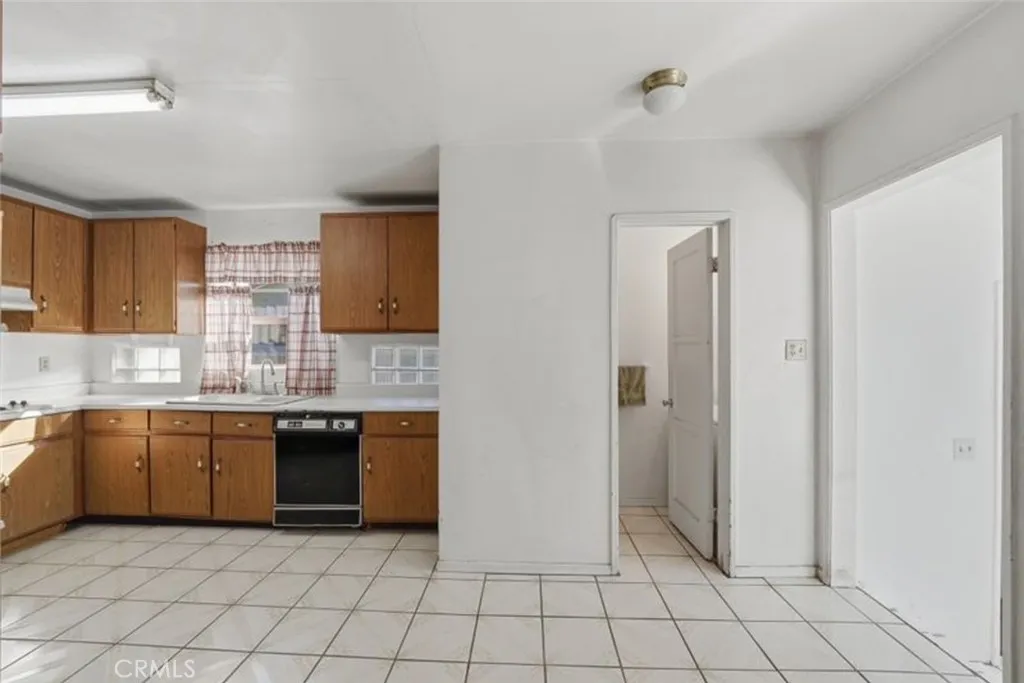 7614 Brunache, Downey, California 90242 home-pic-24