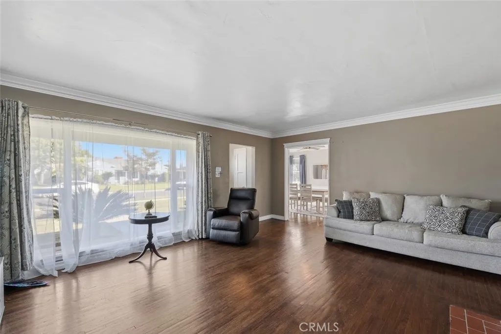 7614 Brunache, Downey, California 90242 home-pic-11