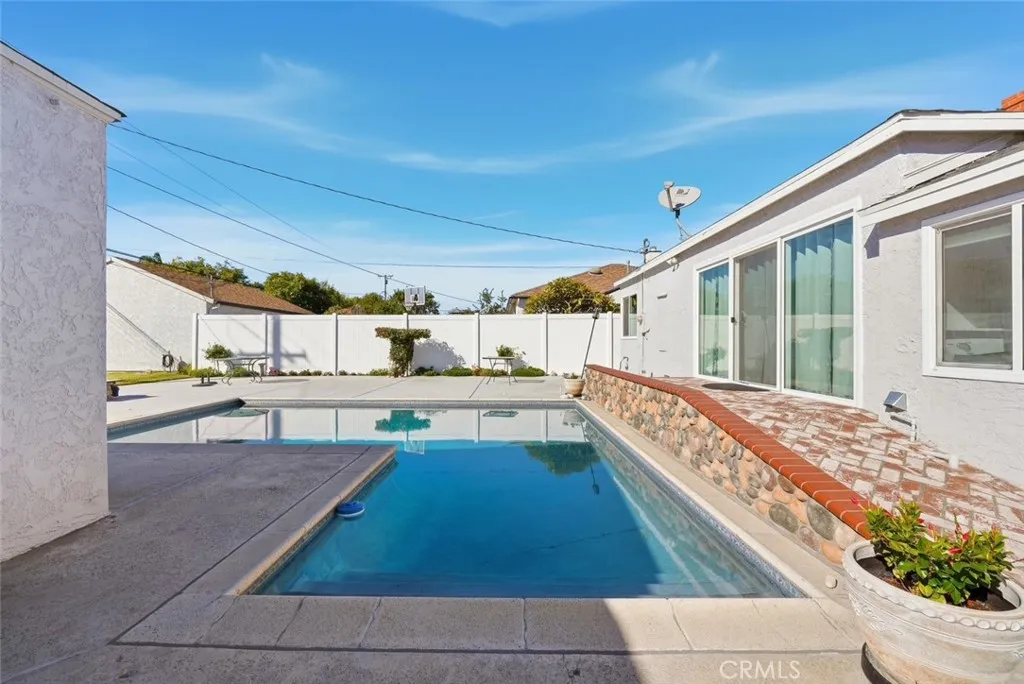 7614 Brunache, Downey, California 90242 home-pic-48