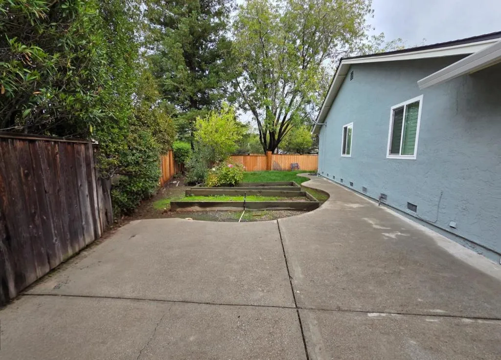 50 Nottingham Pl Place, Clayton, California 94517 home-pic-40