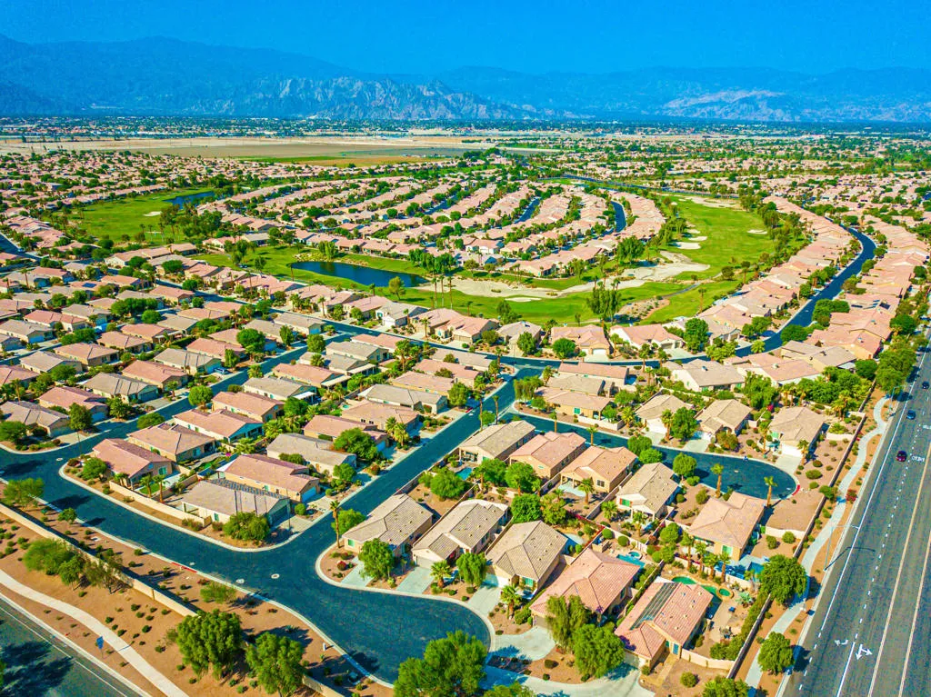 39228 Calle Negrete, Indio, California 92203 home-pic-40