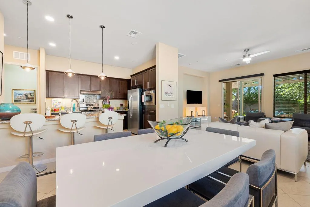 39228 Calle Negrete, Indio, California 92203 home-pic-17