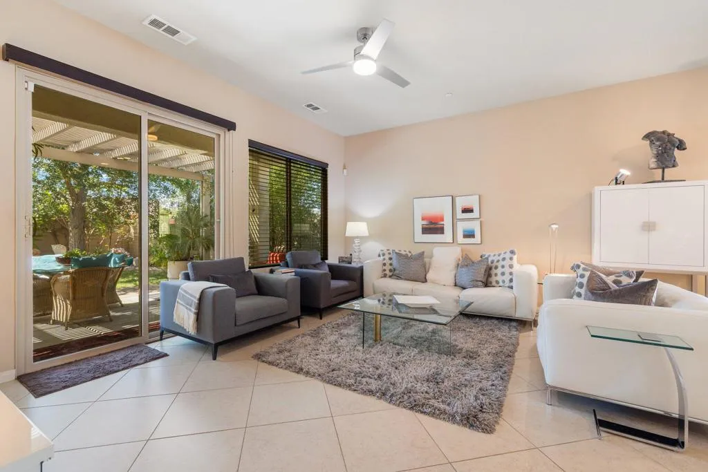 39228 Calle Negrete, Indio, California 92203 home-pic-4