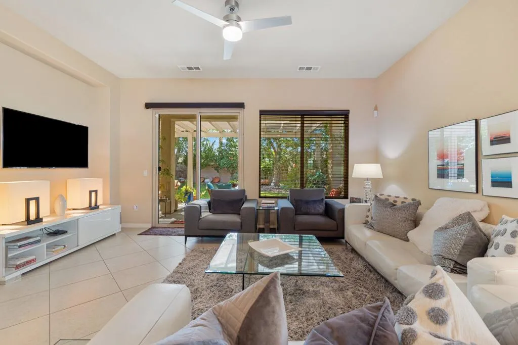 39228 Calle Negrete, Indio, California 92203 home-pic-19