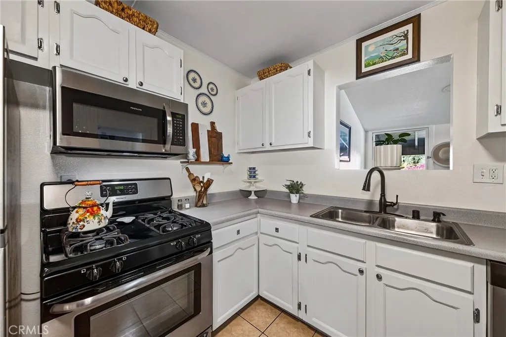 716 W Olive, Redlands, California 92373 home-pic-10