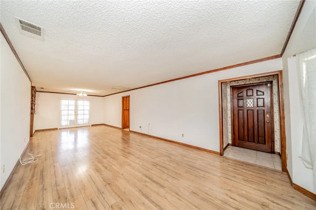 725 Northpark, San Bernardino, California 92407 home-pic-5