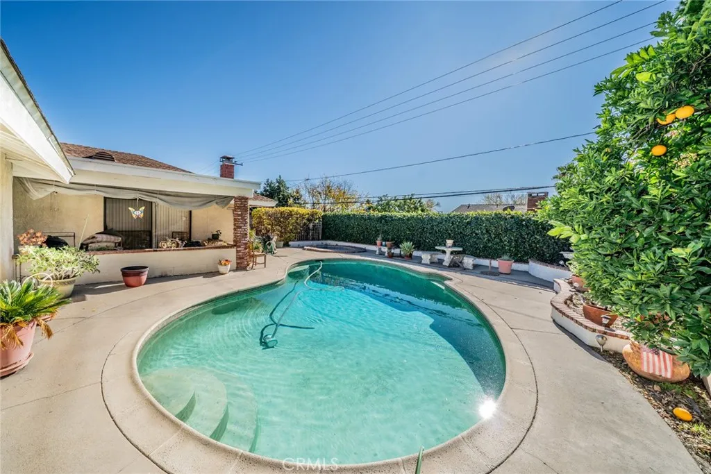 725 Northpark, San Bernardino, California 92407 home-pic-19