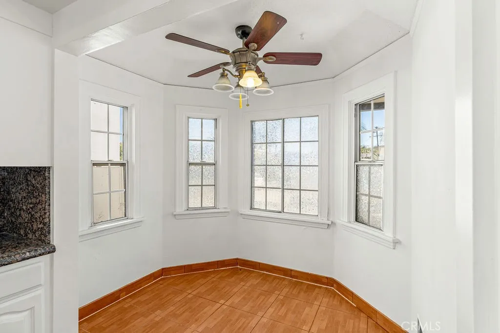 2405 Clyde, Los Angeles, California 90016 home-pic-9