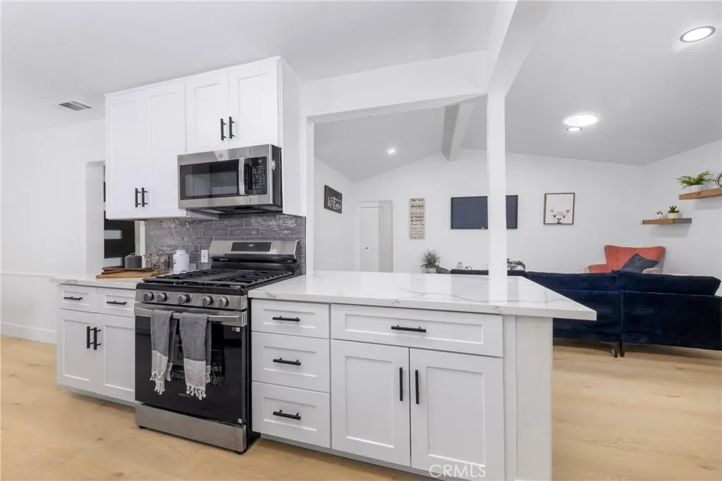 3349 W 183rd Street, Torrance, California 90504 home-pic-14