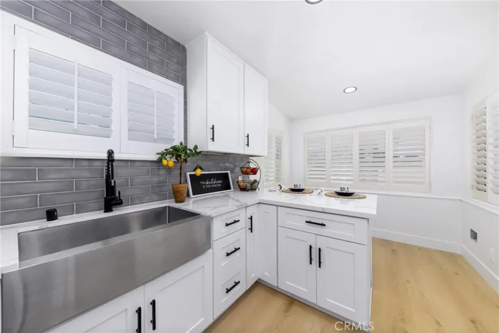KITCHEN VIEW DIFF ANGLE