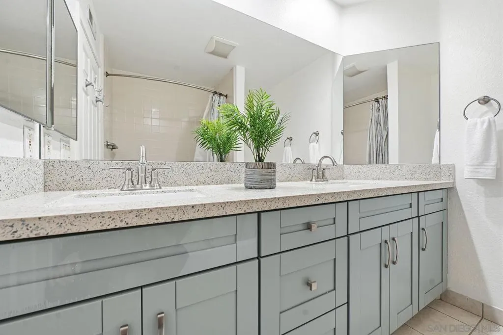 13366 Twin Circle Ct, Poway, California 92064 home-pic-28