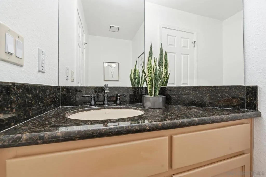 13366 Twin Circle Ct, Poway, California 92064 home-pic-19