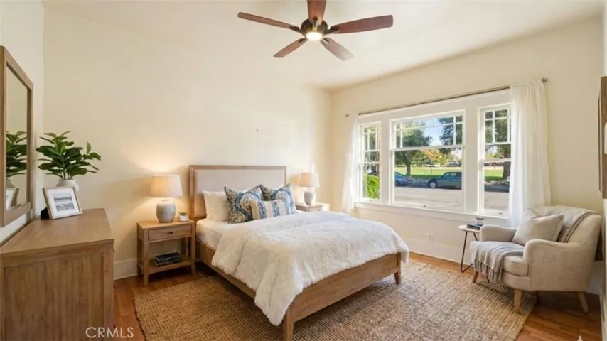 This home has been virtually staged for illustrative purposes only. The images may depict furniture, décor, or finishes that are not included in the sale. Virtual staging is intended to help visualize the potential of the space and may not reflect actual room dimensions or current conditions.
