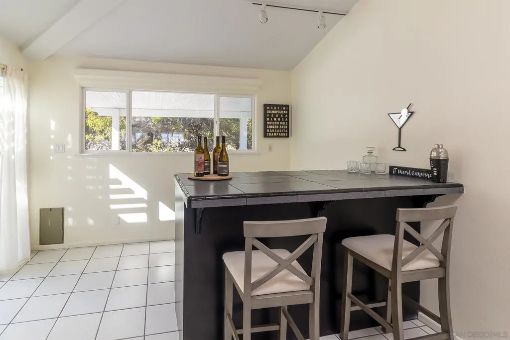 10028 Resmar Pl, La Mesa, California 91941 home-pic-16