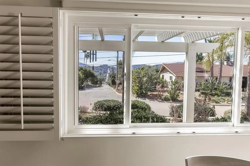 10028 Resmar Pl, La Mesa, California 91941 home-pic-9