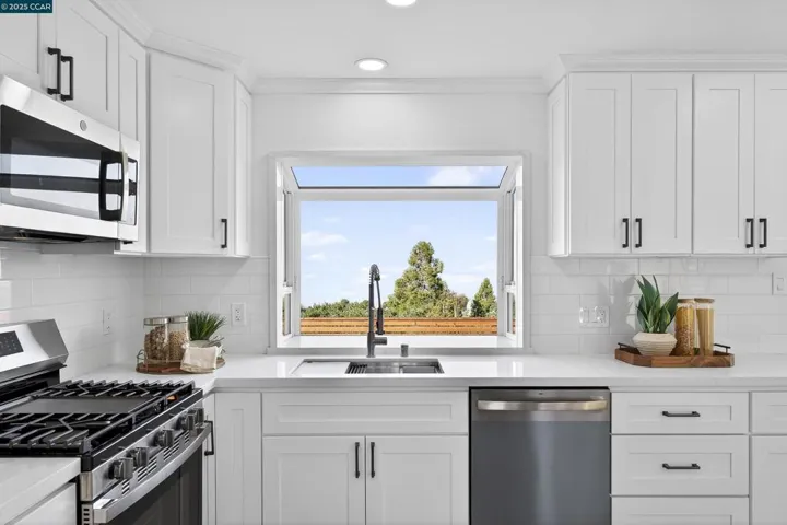 1264 Belfair Dr, Pinole, California 94564