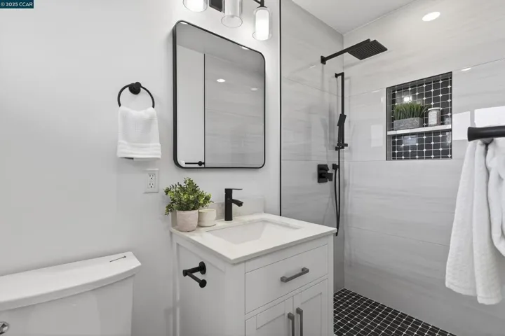 1264 Belfair Dr, Pinole, California 94564