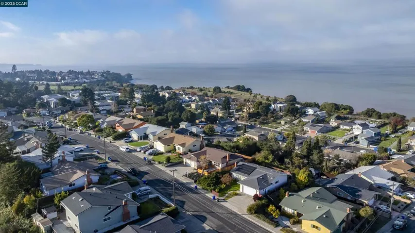 1264 Belfair Dr, Pinole, California 94564