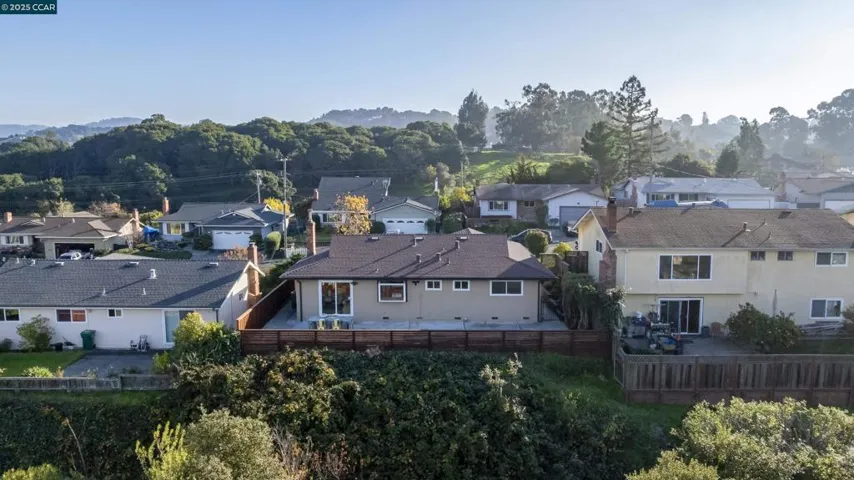 1264 Belfair Dr, Pinole, California 94564