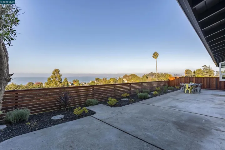 1264 Belfair Dr, Pinole, California 94564