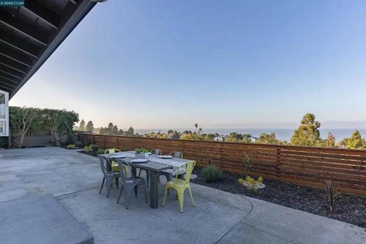 1264 Belfair Dr, Pinole, California 94564