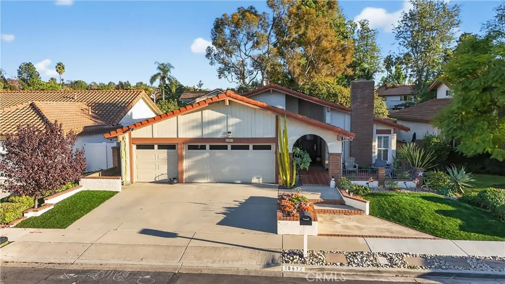 20972 Calle Celeste, Lake Forest, California 92630 home-pic-3