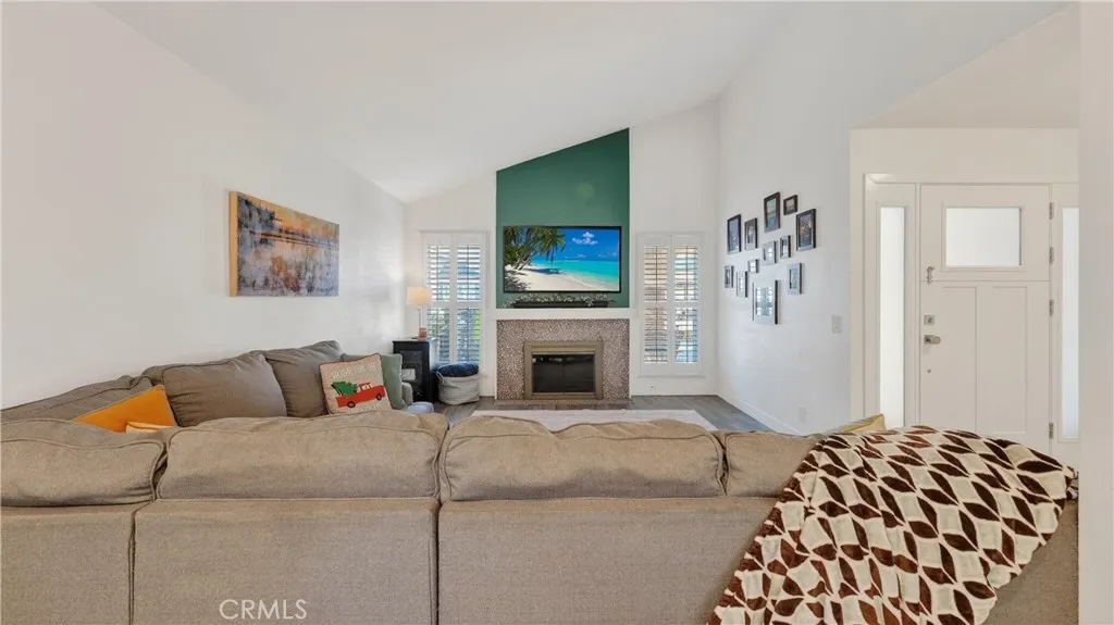 20972 Calle Celeste, Lake Forest, California 92630 home-pic-12