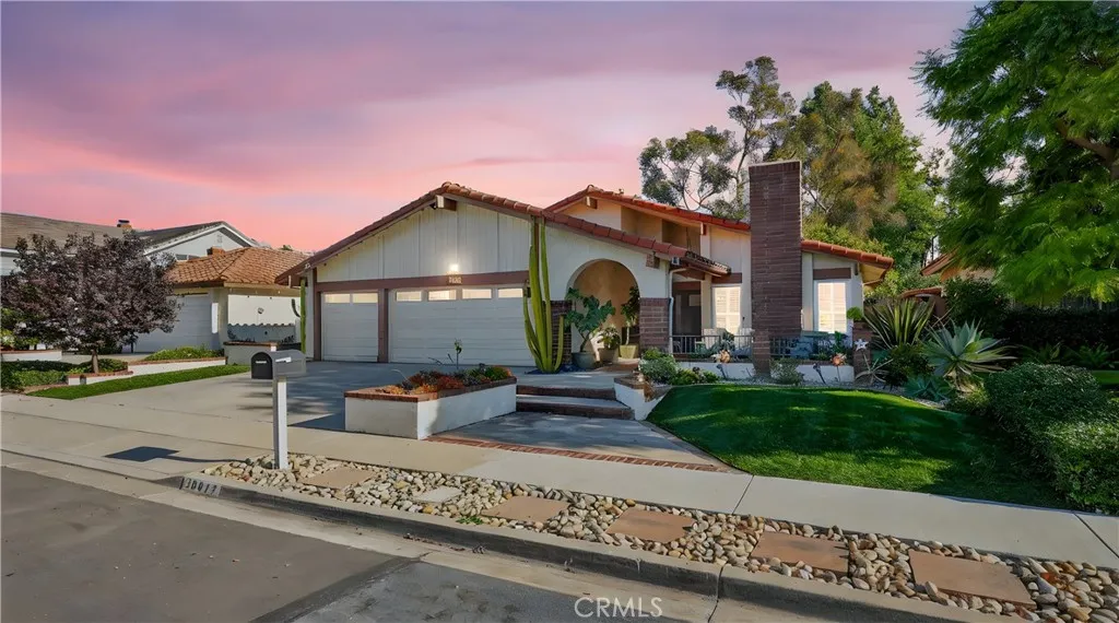20972 Calle Celeste, Lake Forest, California 92630 home-pic-0