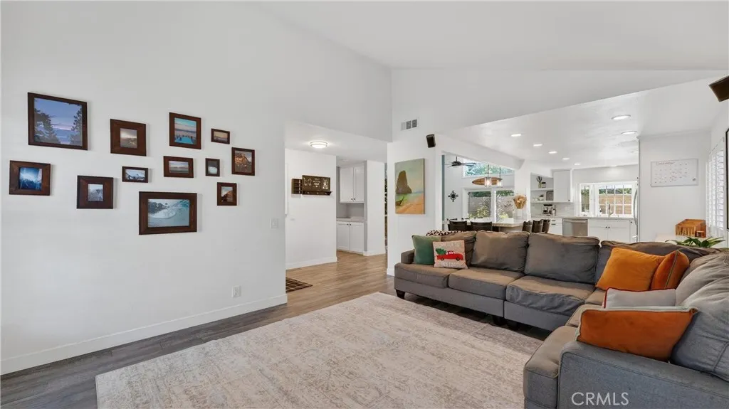 20972 Calle Celeste, Lake Forest, California 92630 home-pic-14