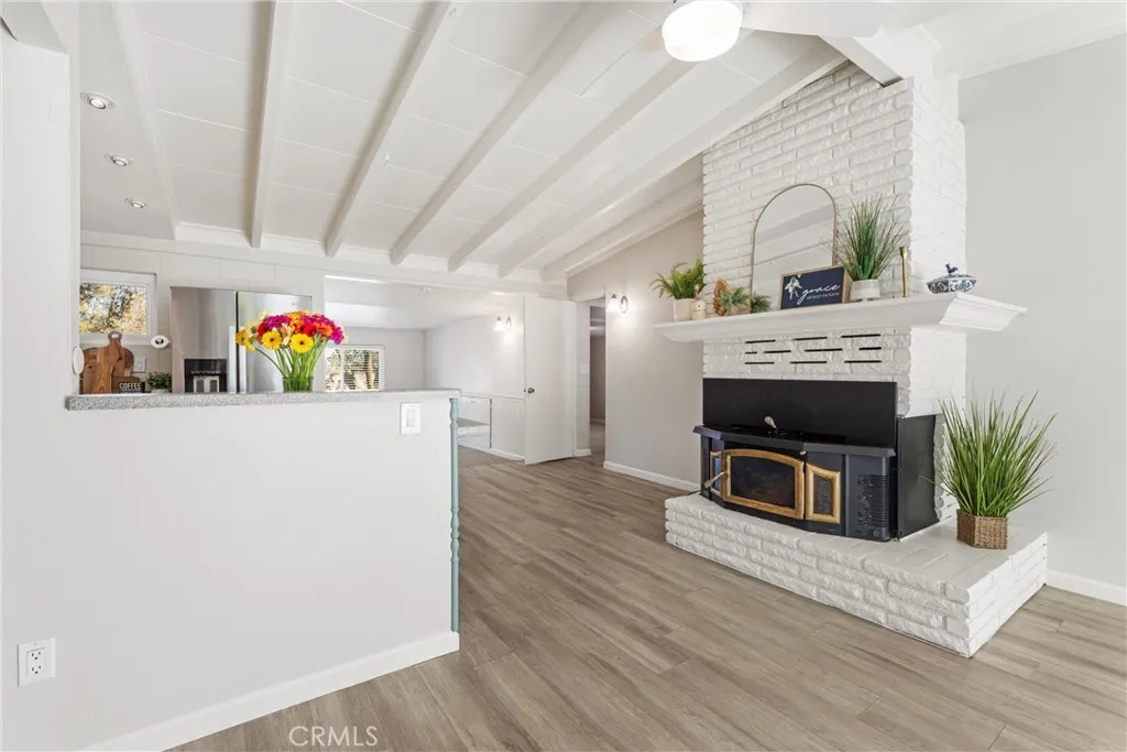 5121 W Avenue M4, Lancaster, California 93536 home-pic-6