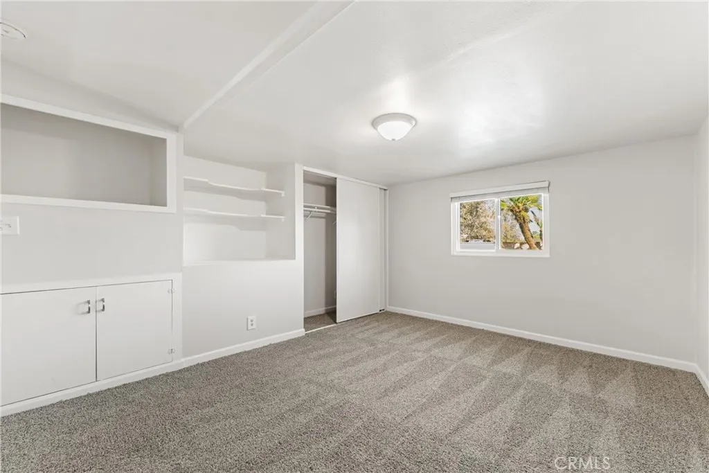5121 W Avenue M4, Lancaster, California 93536 home-pic-12