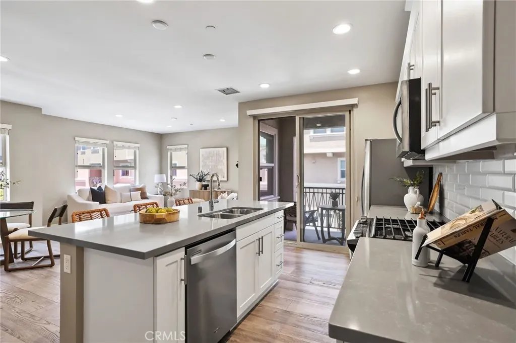 109 Alder Ridge, Lake Forest, California 92610 home-pic-12