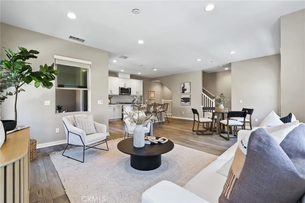 109 Alder Ridge, Lake Forest, California 92610 home-pic-5