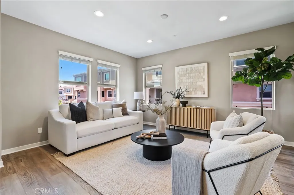 109 Alder Ridge, Lake Forest, California 92610 home-pic-4