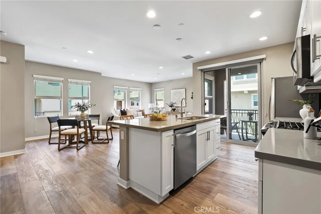 109 Alder Ridge, Lake Forest, California 92610 home-pic-3