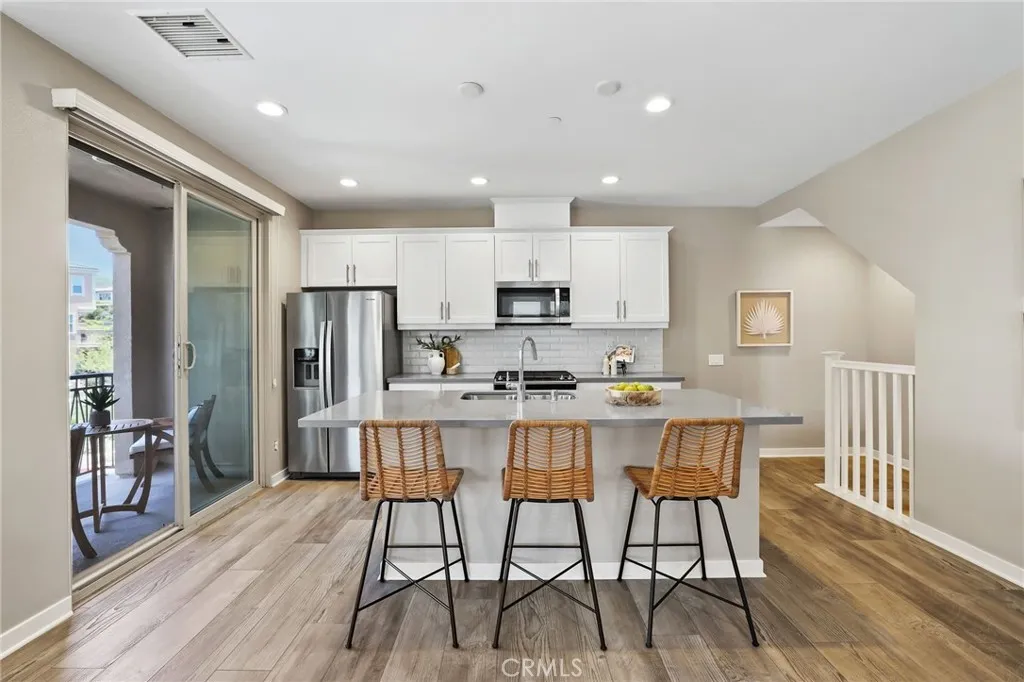 109 Alder Ridge, Lake Forest, California 92610 home-pic-10