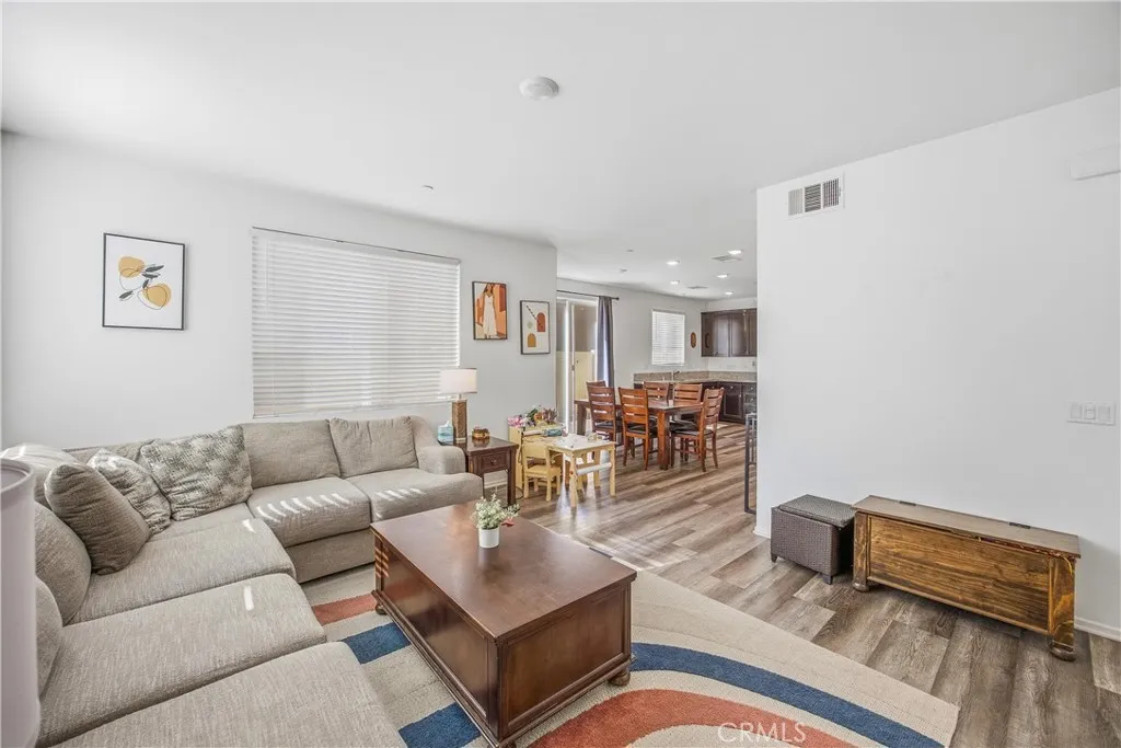 925 Bluebell Way, Beaumont, California 92223 home-pic-7