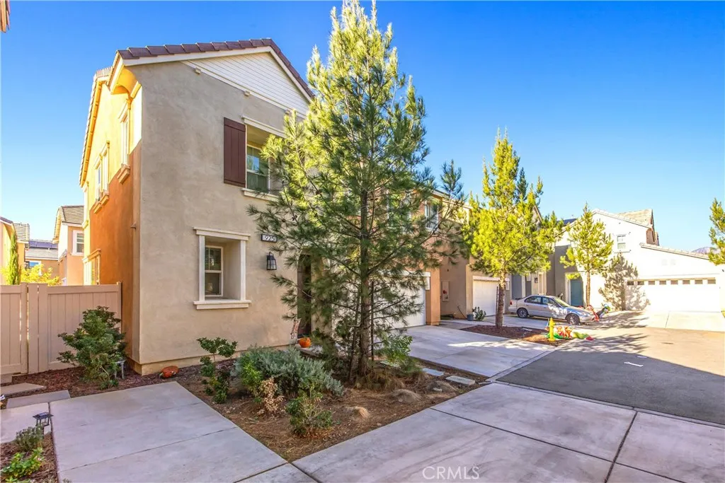 925 Bluebell Way, Beaumont, California 92223 home-pic-2