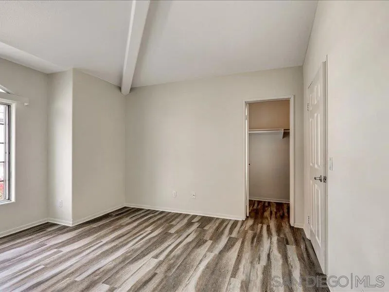 8641 Via Mallorca F, La Jolla, California 92037 home-pic-17