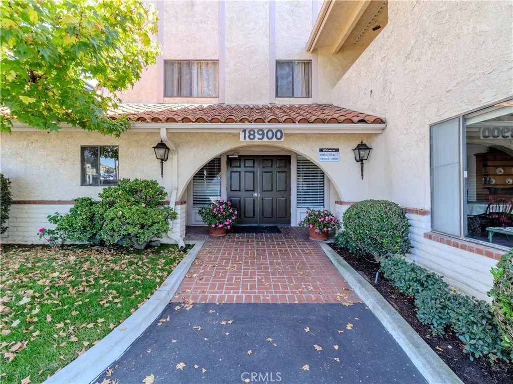 18900 Delaware, Huntington Beach, California 92648 home-pic-1
