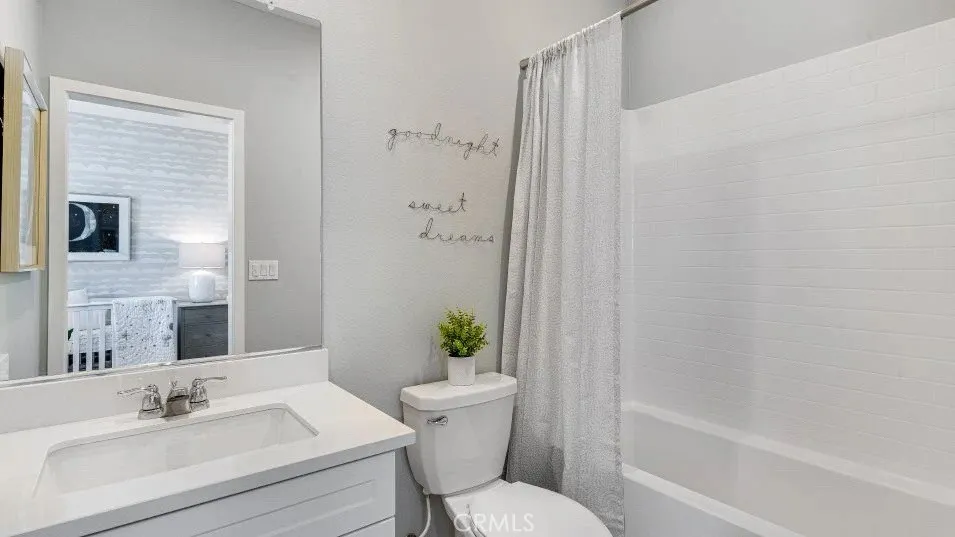 2763 E Amberley Privado, Ontario, California 91762 home-pic-6