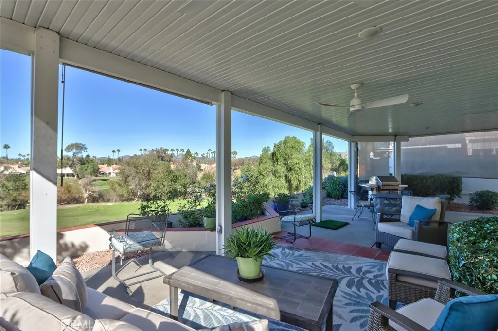 40581 Via Amapola, Murrieta, California 92562 home-pic-44