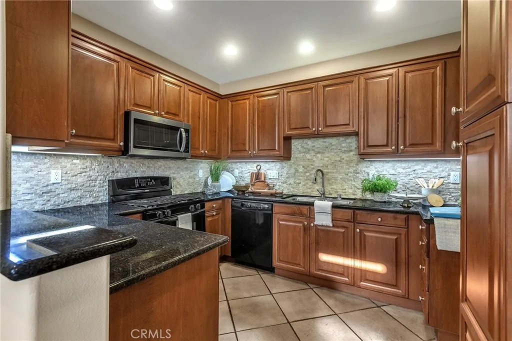 15309 Ashley Court, Whittier, California 90603 home-pic-15