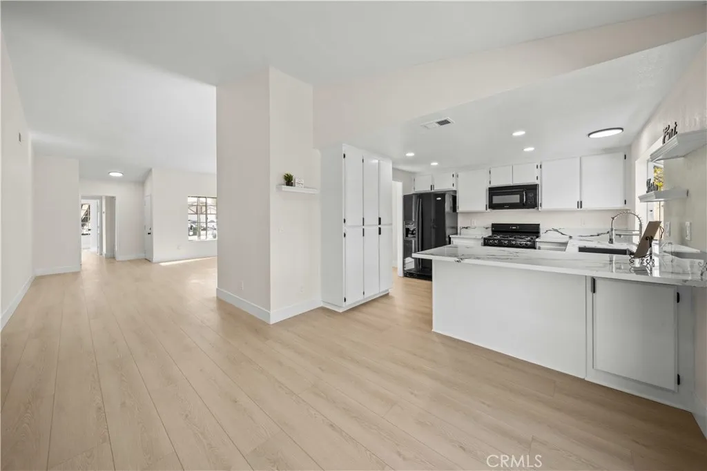 43909 Estrella, Lancaster, California 93535 home-pic-11