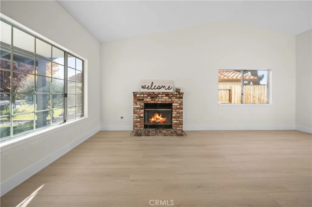 43909 Estrella, Lancaster, California 93535 home-pic-3