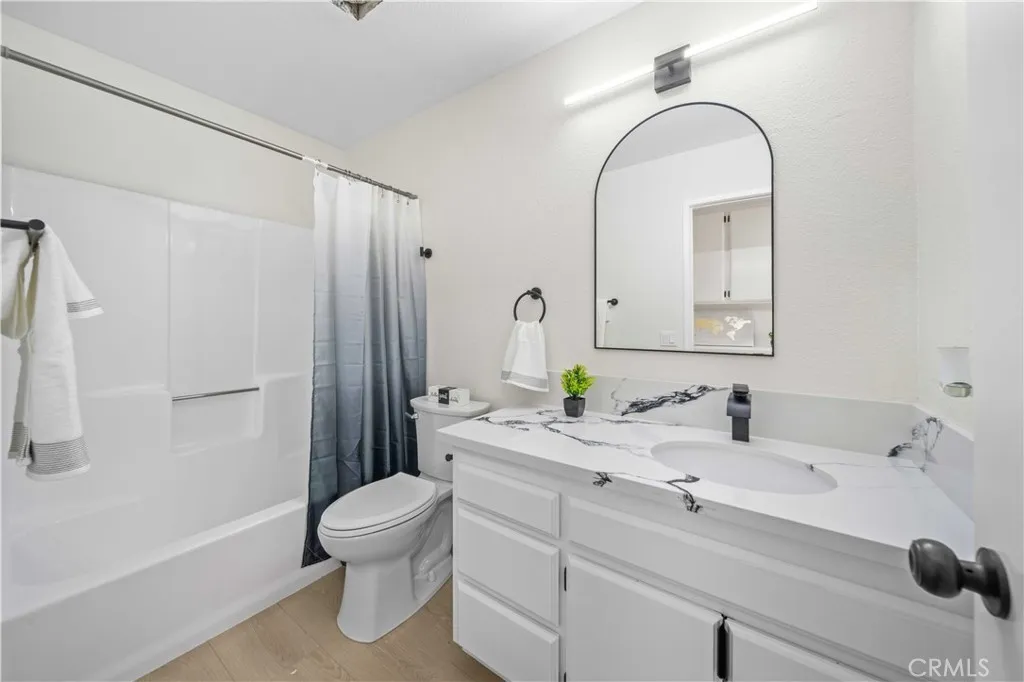 43909 Estrella, Lancaster, California 93535 home-pic-21