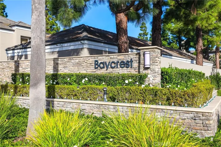 Baycrest Entry