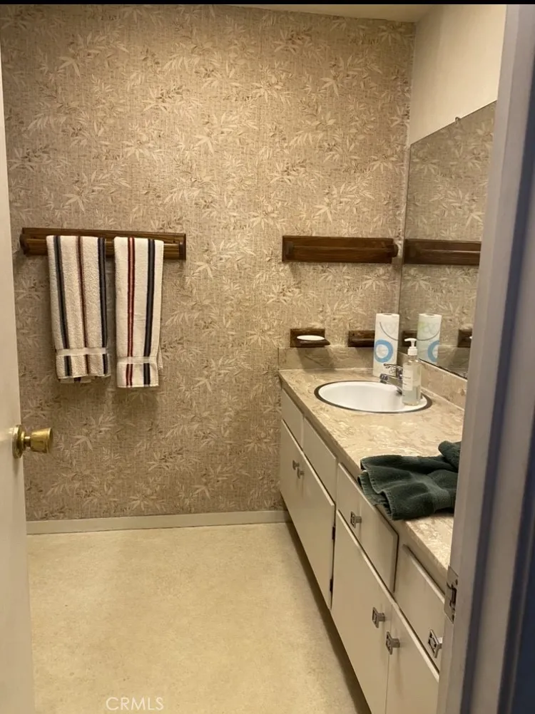 1651 E Retford St Street, Covina, California 91724 home-pic-4