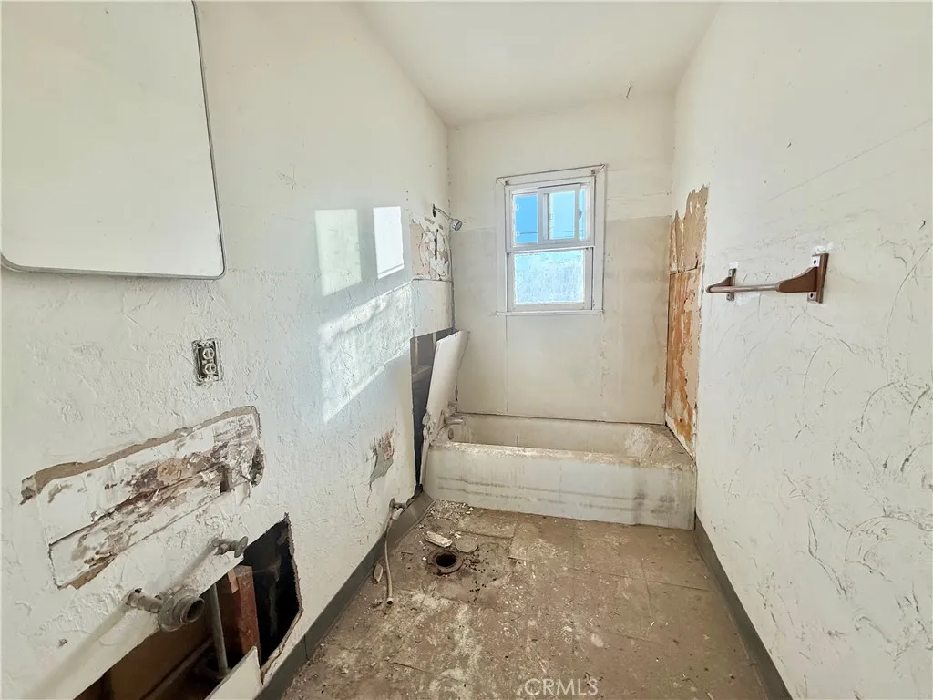 12331 Beech, Trona, California 93562 home-pic-15